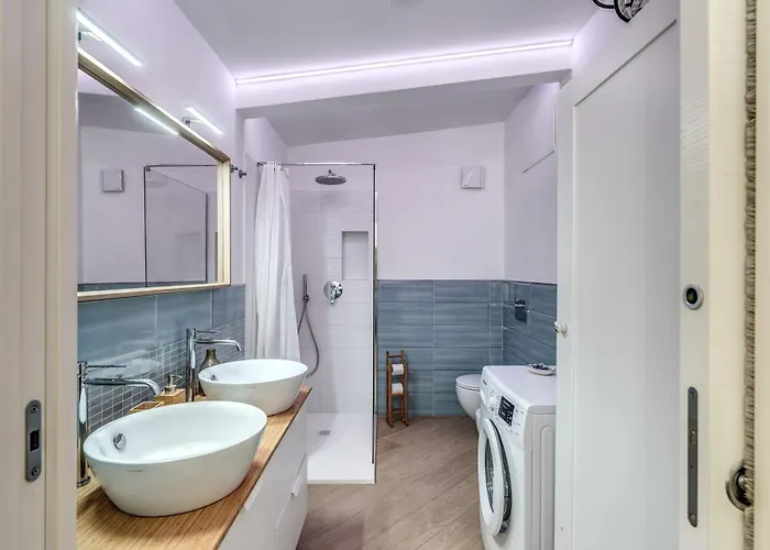 Caruso Private Heated Pool & Sea View