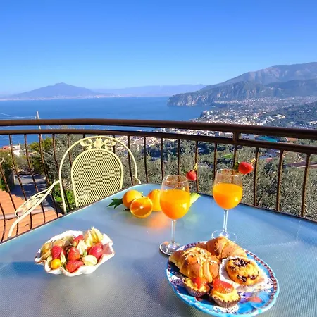 Caruso Private Heated Pool & Sea View 别墅