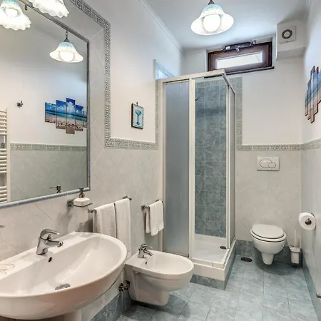 Caruso Private Heated Pool & Sea View *