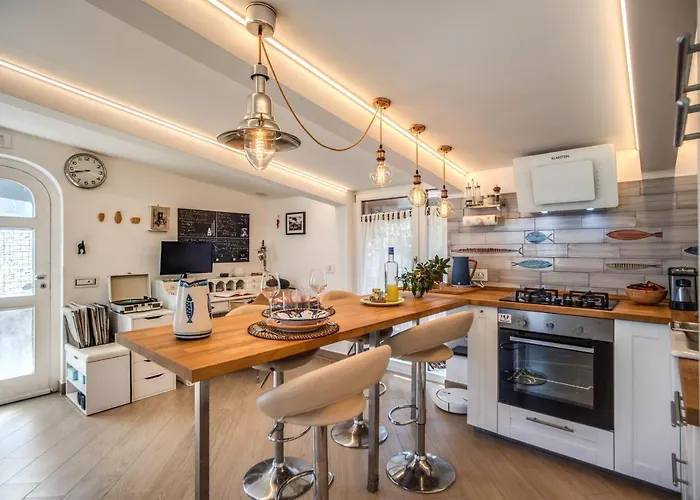 Caruso Private Heated Pool & Sea View *