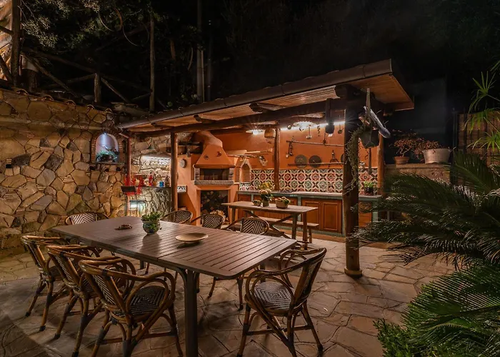 Villa Caruso Private Heated Pool & Sea View Sorrento