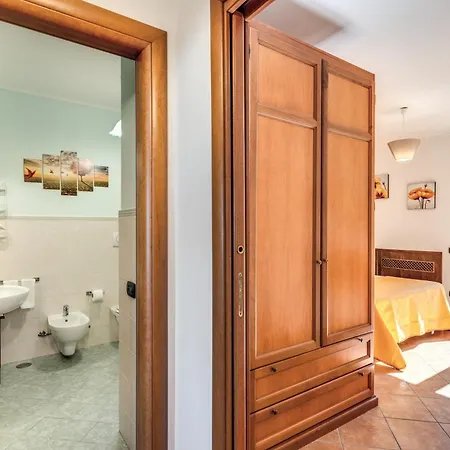 Caruso Private Heated Pool & Sea View