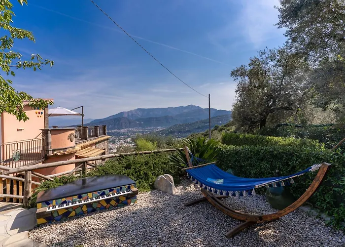 Caruso Private Heated Pool & Sea View